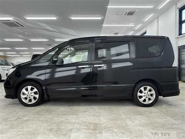 2013 Nissan Serena