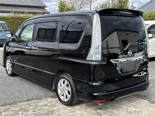 2013 Nissan Serena