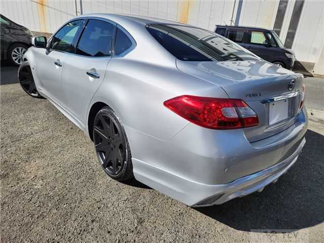 2012 Nissan FUGA HYBRID