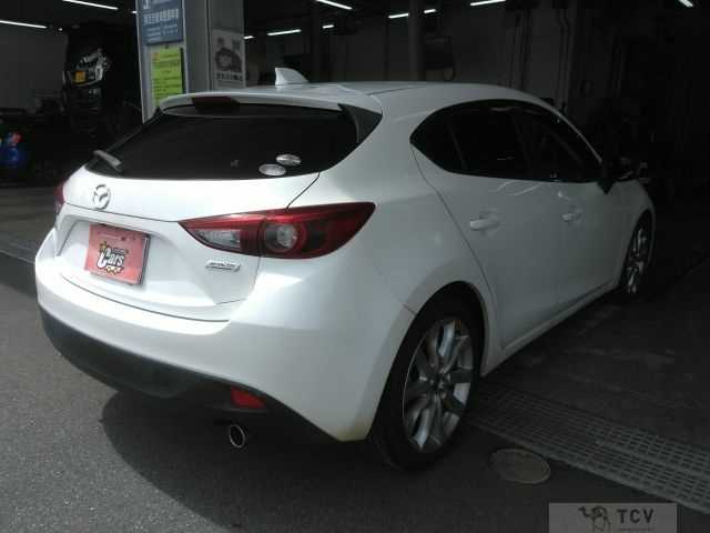 2014 Mazda Axela Sport