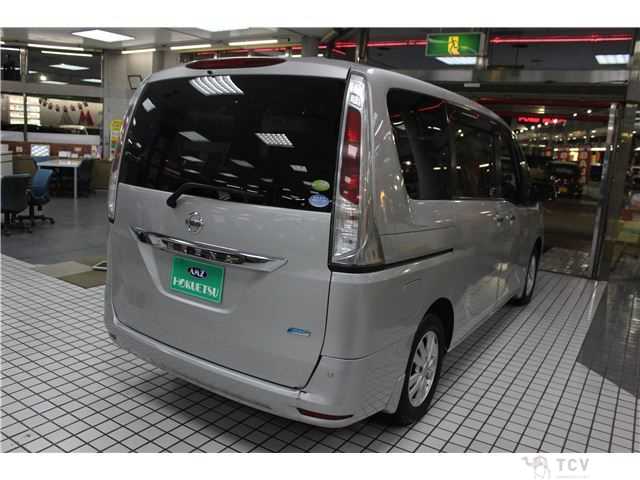 2012 Nissan Serena