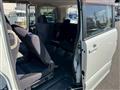 2009 Nissan Serena