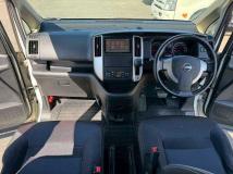 2009 Nissan Serena