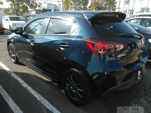 2014 Mazda Demio