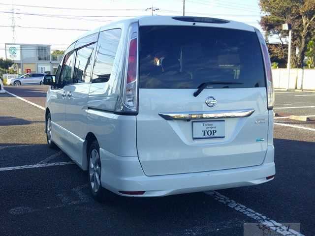2011 Nissan Serena