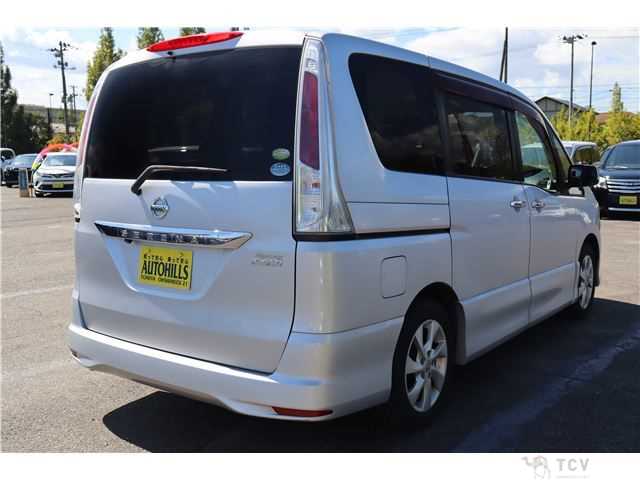 2011 Nissan Serena