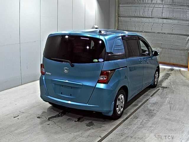 2013 Honda Freed Spike