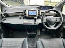 2011 Honda Freed Spike