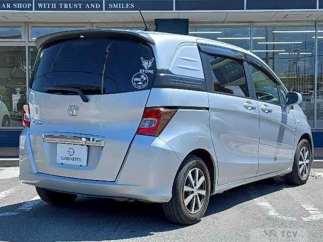 2011 Honda Freed Spike