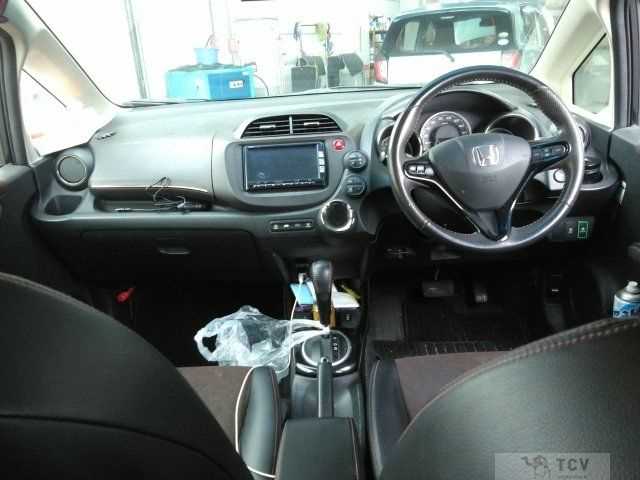 2013 Honda Fit shuttle