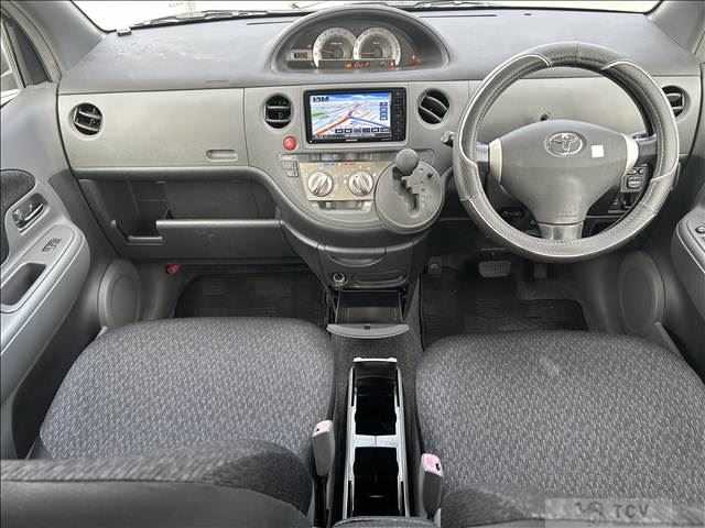 2011 Toyota Sienta