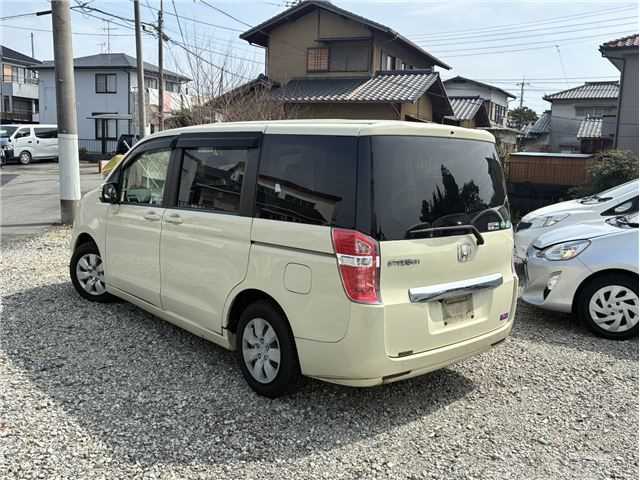 2012 Honda Step WGN