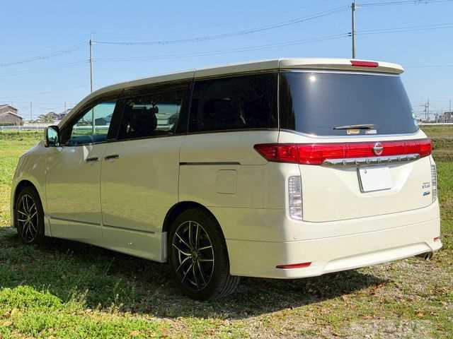 2011 Nissan Elgrand