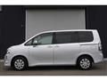2009 Toyota Voxy