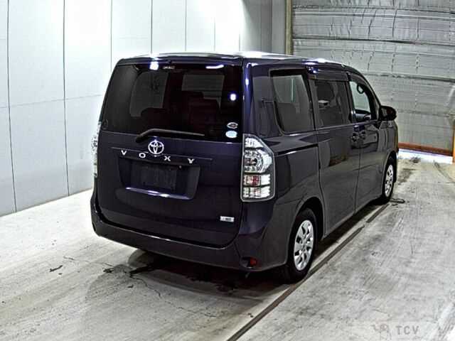 2011 Toyota Voxy