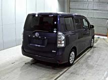 2011 Toyota Voxy