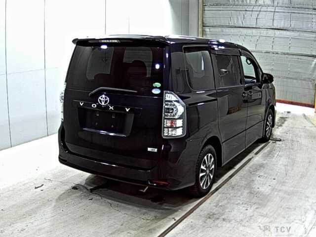 2013 Toyota Voxy