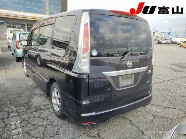 2011 Nissan Serena