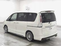 2011 Nissan Serena