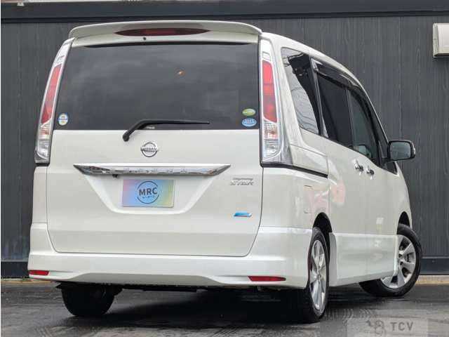 2011 Nissan Serena