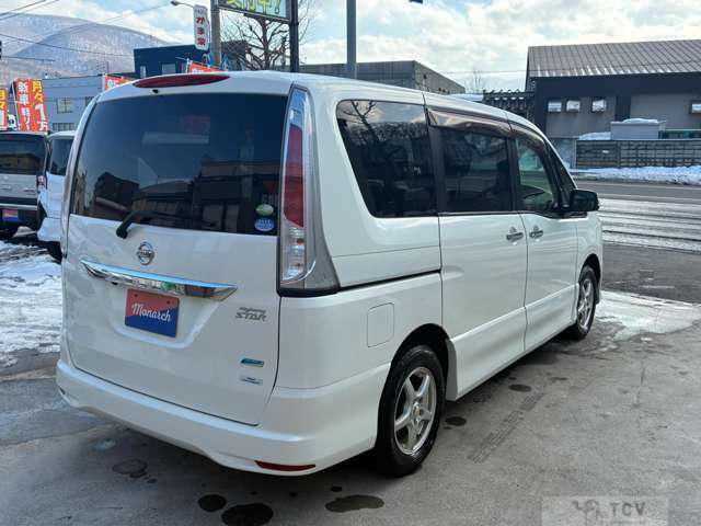 2012 Nissan Serena