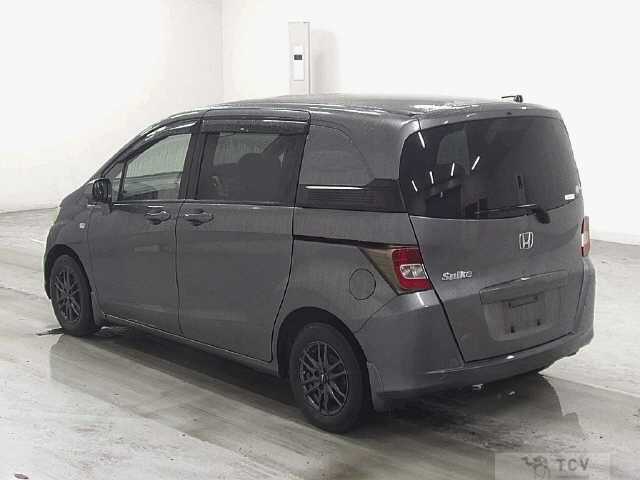 2011 Honda Freed Spike