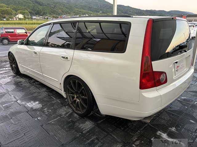 2003 Nissan Stagea