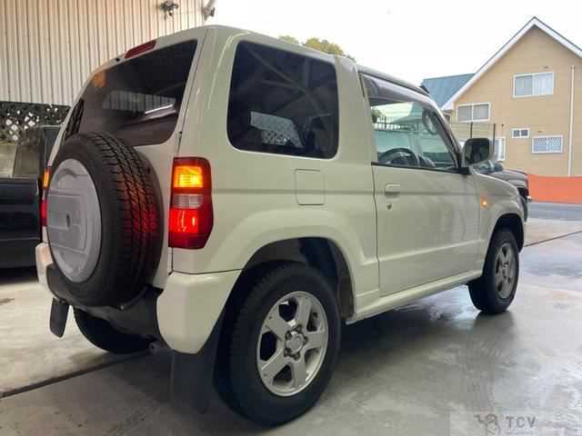 2004 Mitsubishi Pajero Mini