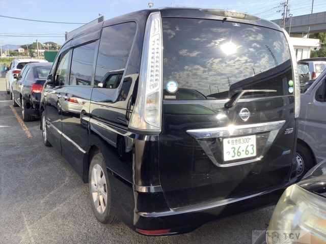 2013 Nissan Serena