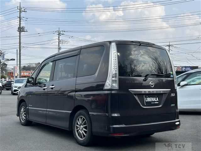 2013 Nissan Serena
