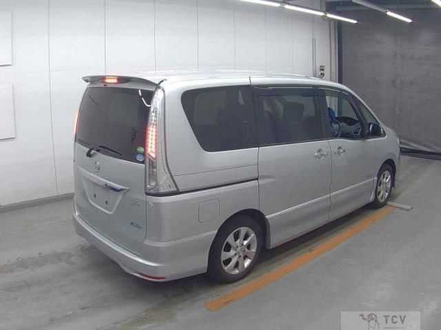 2013 Nissan Serena