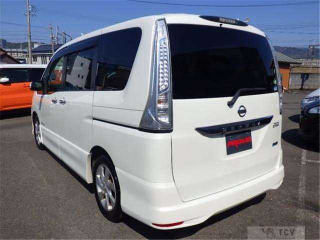 2013 Nissan Serena