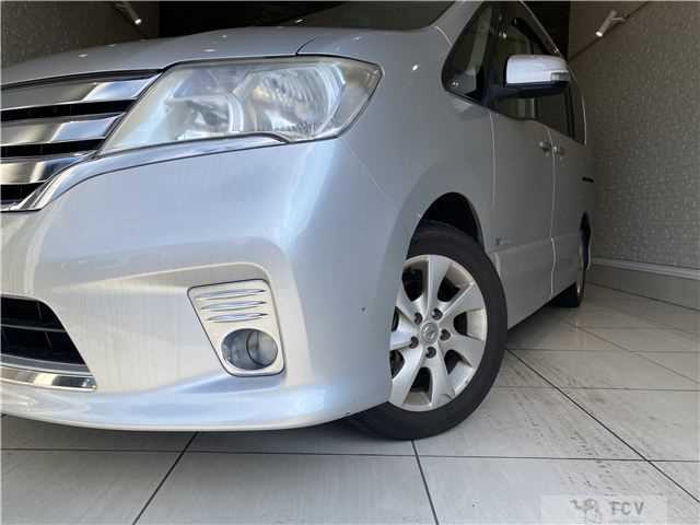 2013 Nissan Serena