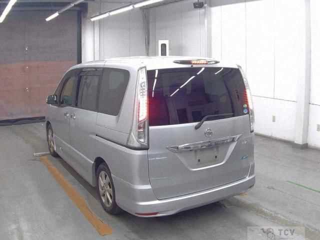 2013 Nissan Serena