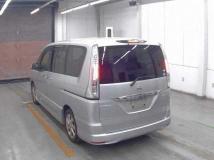 2013 Nissan Serena