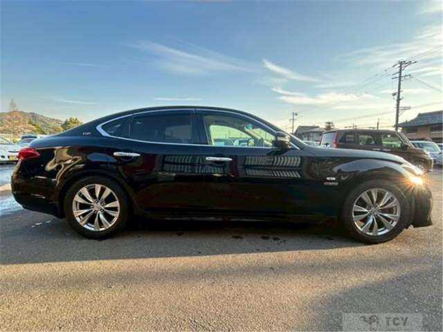 2010 Nissan FUGA HYBRID