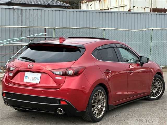 2014 Mazda Axela Sport