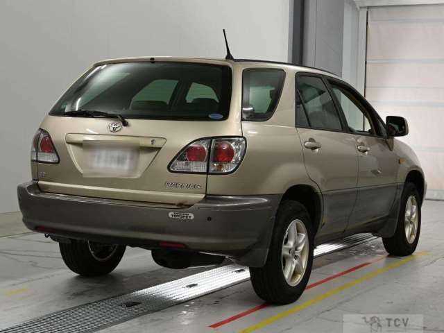 2001 Toyota Harrier