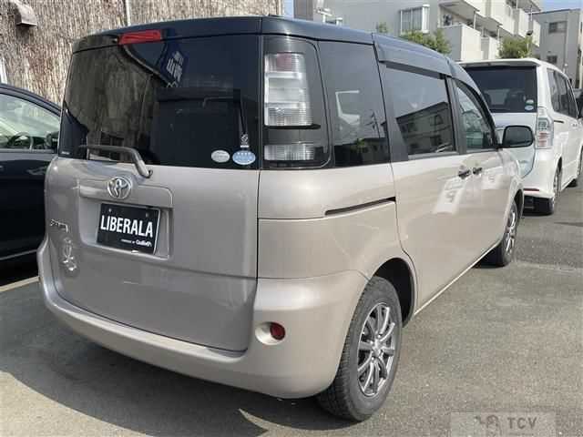 2012 Toyota Sienta
