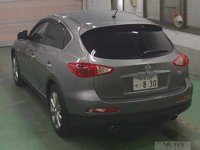 2010 Nissan SKYLINE CROSSOVER