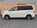 2003 Toyota Noah