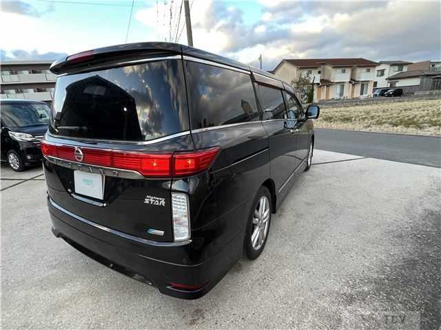2011 Nissan Elgrand
