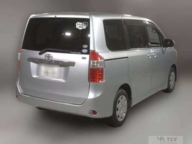 2008 Toyota Noah
