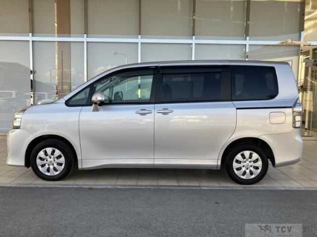 2011 Toyota Voxy