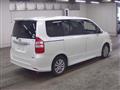 2010 Toyota Noah