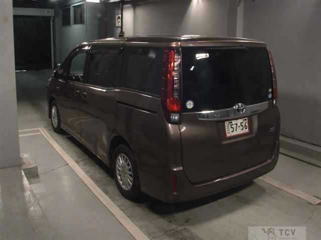 2014 Toyota Noah