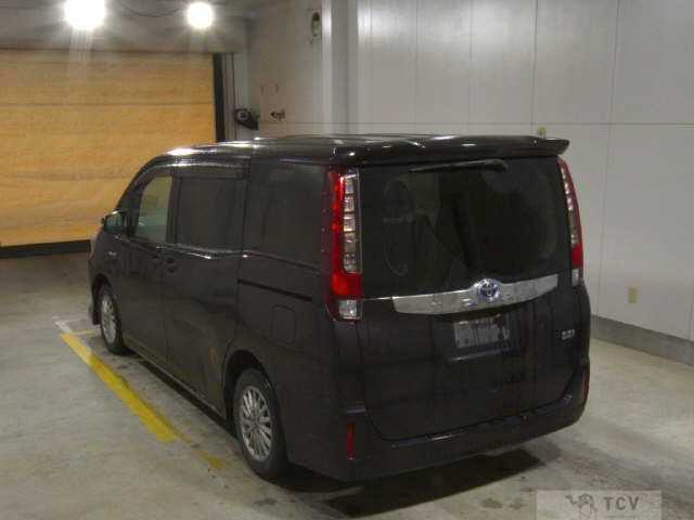 2015 Toyota Noah