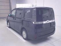 2015 Toyota Voxy