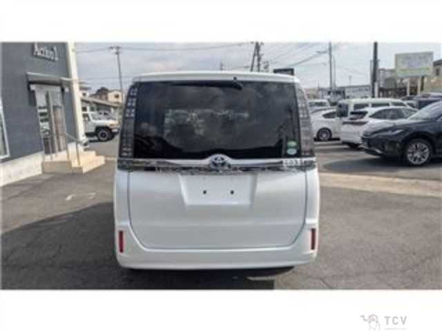 2014 Toyota Voxy