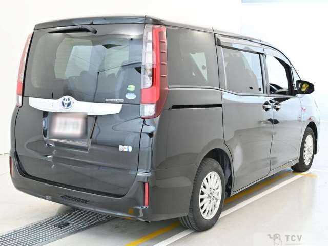 2014 Toyota Noah